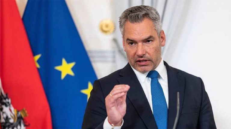 RĂZBOI ÎN UCRAINA. Primul lider din UE care-l întâlnește pe Putin. „Misiune riscantă dar fereastră pentru dialog”