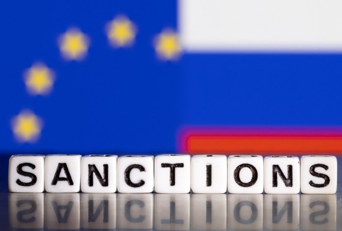Cum funcționează sancțiunile împotriva Rusiei? UE, SUA și Marea Britanie au băgat în ceață băncile europene