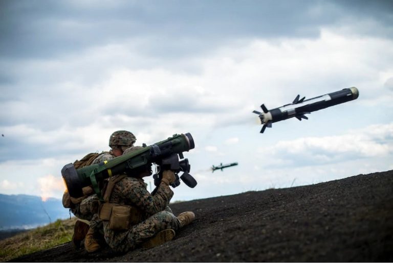 Industria apărării din SUA plătește prețul sancțiunilor împotriva Rusiei / Profit zero pentru rachetele furnizate Kievului