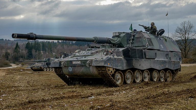 RĂZBOI ÎN UCRAINA. Un fabricant de armament din Germania trimite obuziere forțelor Kievului / Ar putea fi linia roșie pentru Putin?
