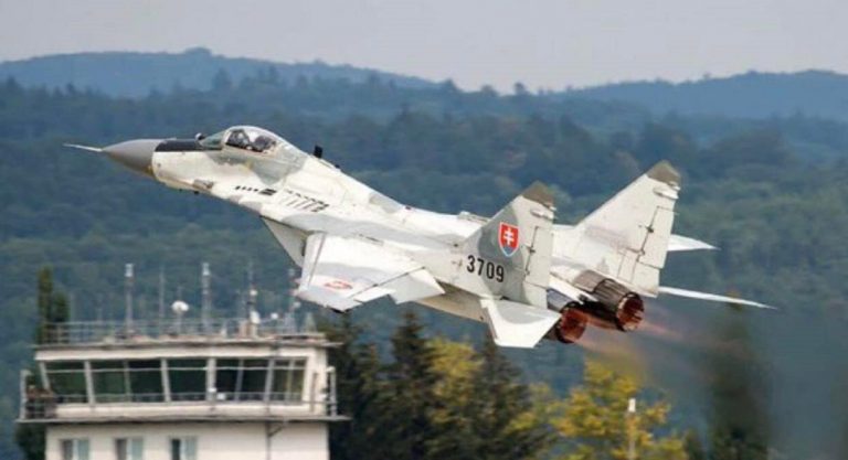 RĂZBOI ÎN UCRAINA. După sisteme S-300, Slovacia trimite avioane MiG-29 Kievului / Bratislava dă lecție Occidentului