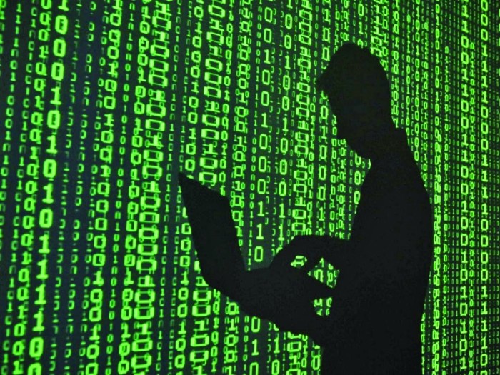 Controlul datelor populației de către SRI, aruncat în aer. Ministerele se opun