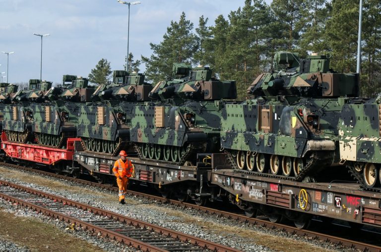 „NATO trebuie să fie gata de război cu Rusia”. Avertismentul fostului comandant al Alianței
