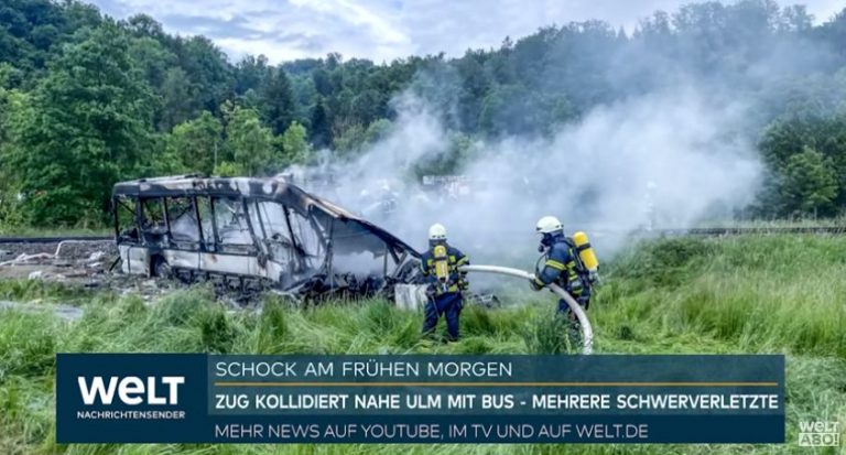 Coliziune între un tren și un autobuz, în Germania. Mai mulți oameni, răniți – VIDEO