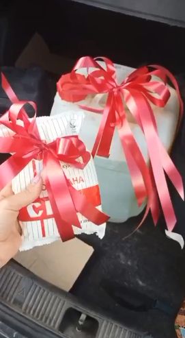 Cel mai tare prank de pe TikTok. Ce cadouri se fac acum în Ucraina la zilele de naștere! Ai curaj să te duci cu așa ceva? - VIDEO - Ziarul National