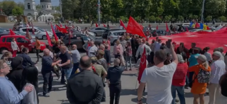 Incidente la parada de Ziua Victoriei de la Chișinău. „Slava Ukraini!” a declanșat furia moldovenilor! – VIDEO