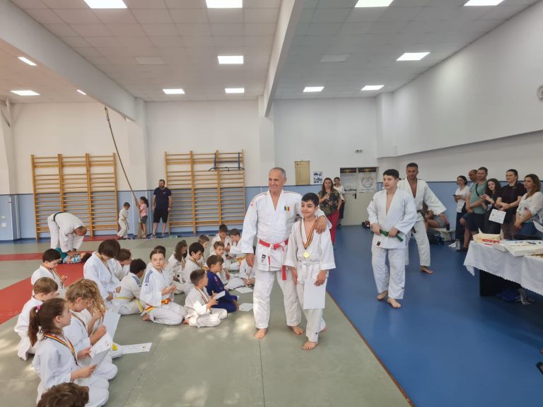 Sport și Educație: Cupa VOINICELUL la JUDO!