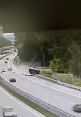Trei români au pierit în urma unui grav accident, în Cehia. Imagini înfiorătoare cu momentul impactului!  – VIDEO