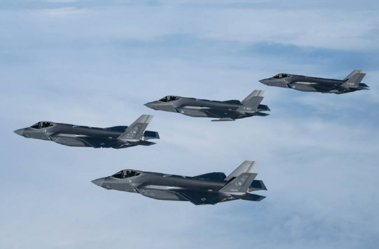 Italia deschide a doua bază pentru avioanele F35 / Comandă uriașă pentru SUA