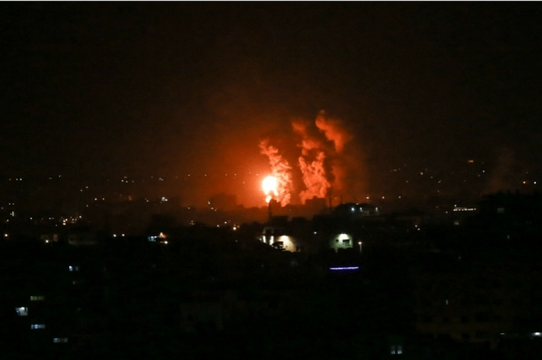 Israelul lovește Fâșia Gaza după un atac palestinian cu rachete. Hamas: „Nu vor rămâne nepedepsiți” – VIDEO