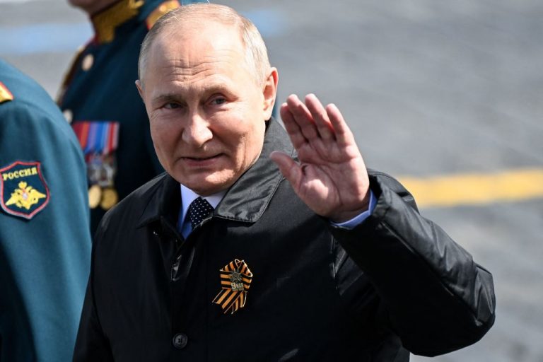 Vladimir Putin caută „CARNE DE TUN”, la mica publicitate: „Un job pentru bărbați adevărați”