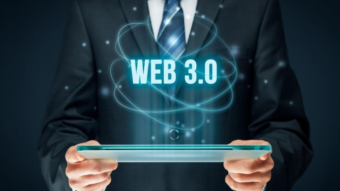 Parisul antrenează campioni viitorului  Internet