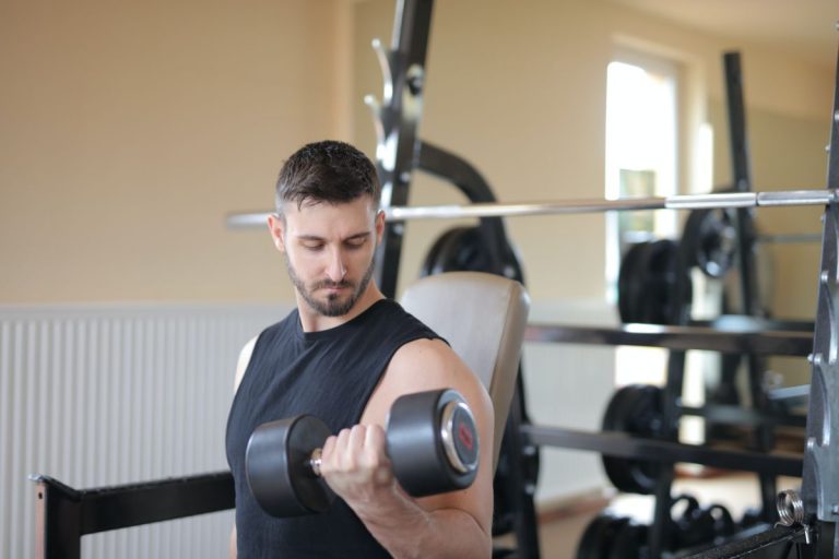 Cum folosesti un set de gantere fara sa faci febra musculara ulterior?