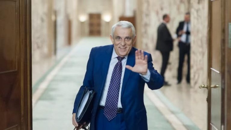 UPDATE: Petre Daea s-a prezentat la DNA/ Ministrul Agriculturii, până să ajungă să dea ochii cu procurorii: „Mie nu mi-e teamă decât de…” (VIDEO)