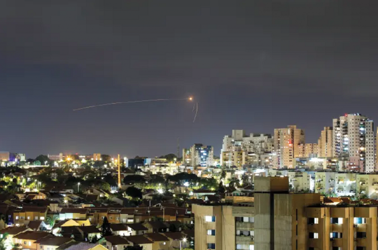 Israel, atacat cu rachete după vizita lui Biden / Domul de Fier a intrat în acțiune / Bombardamente în Fâșia Gaza