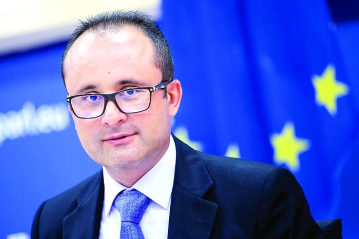 CRISTIAN-BUSOI - Ziarul National
