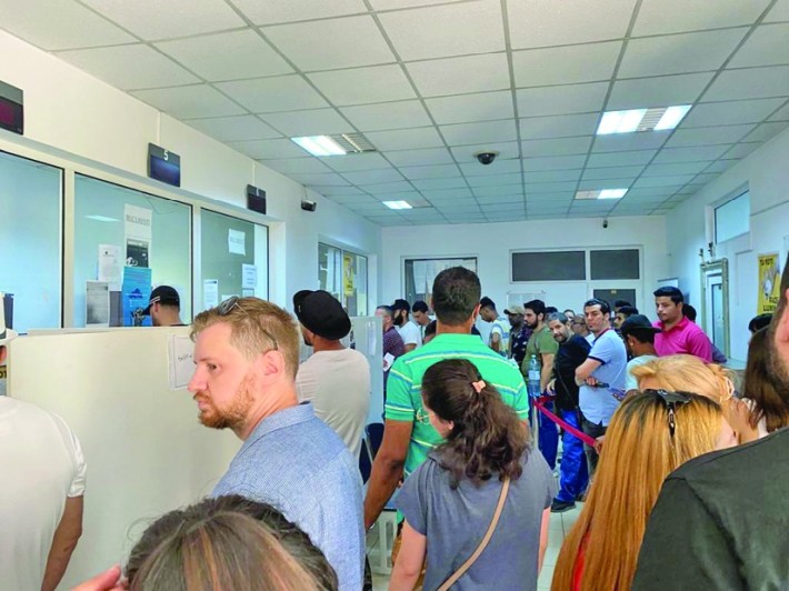 cozi imigrari (2) - Ziarul National