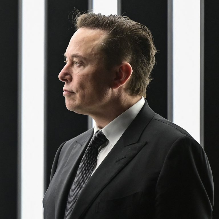 Mergem tot pe petrol și gaze. Elon Musk spune soluția pe timpul iernii