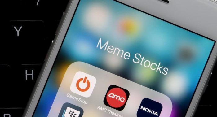 Revine nebunia „stocurilor meme”