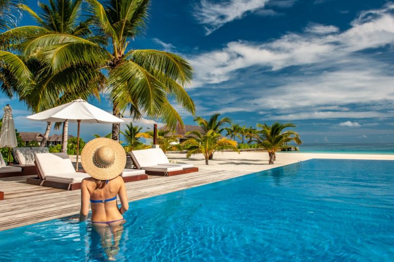 Merită să vizitezi Maldive?