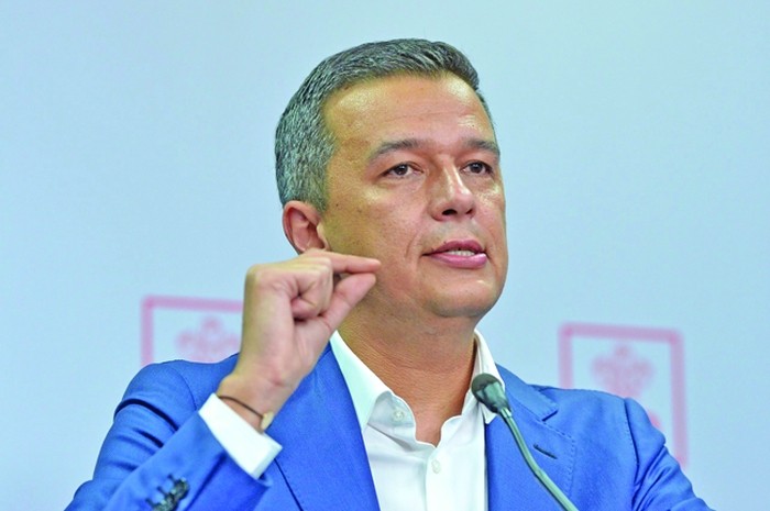 Finii lui Bode, zburați de Grindeanu de la TAROM!