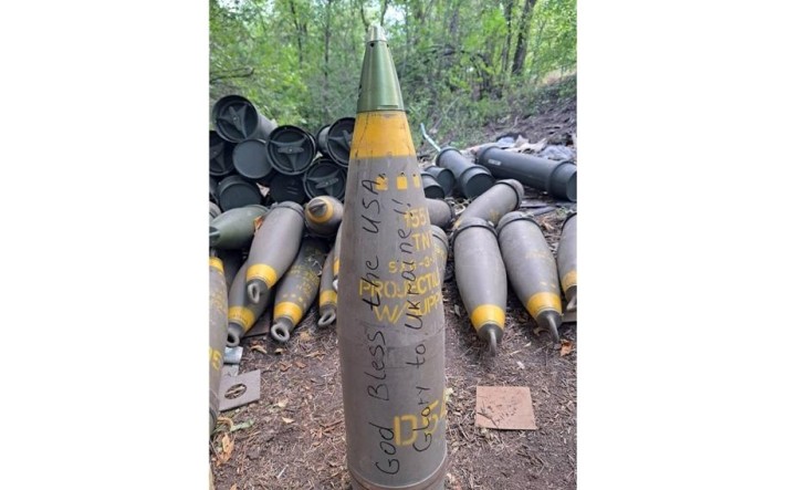 Ucraina, propaganda Occidentului: mesaje personalizate pe rachetele destinate să omoare rușii