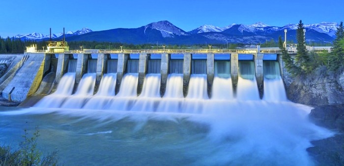 Salvarea vine de la Hidroelectrica. Consum nelimitat, la prețuri plafonate