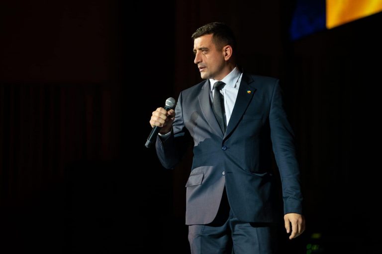VIDEO. George Simion, apel pentru formarea unui bloc suveranist: „E momentul să strângem rândurile/Vedeţi şi voi alianţa pe care USR a anunţat-o cu PSD”
