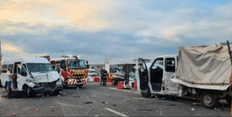 21 de persoane, implicate într-un accident în lanț pe A1