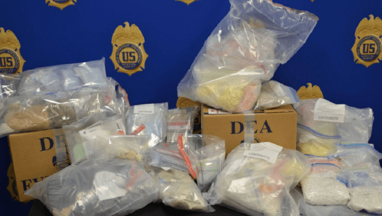 Captură istorică de fentanil, drogul care macină o națiune întreagă / Doar 2 miligrame provoacă moartea – FOTO&VIDEO