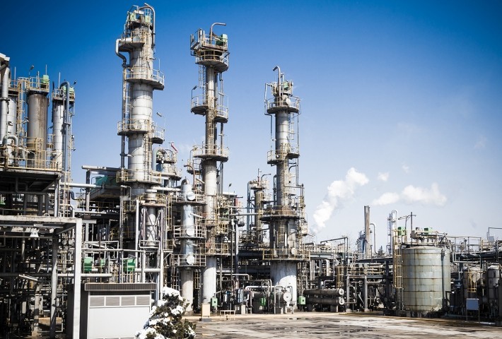 Industria chimică nu poate fi desființată după toanele activiștilor progresist-alarmiști!