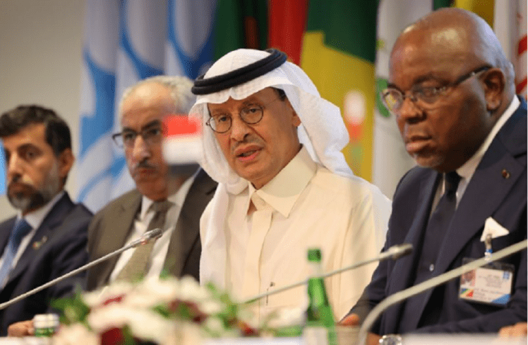Axa petrolieră Arabia Saudită-Rusia nu dă doi bani pe Joe Biden / Cartelui OPEC+ dă o palmă Occidentului