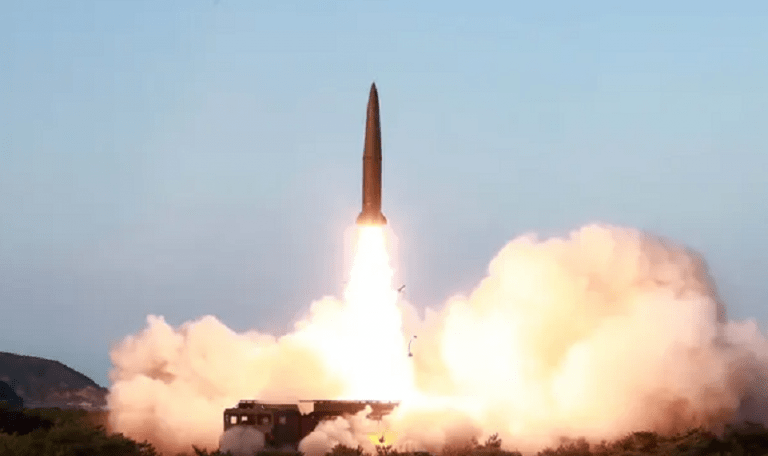 Alertă în Japonia. Coreea de Nord a lansat trei noi rachete