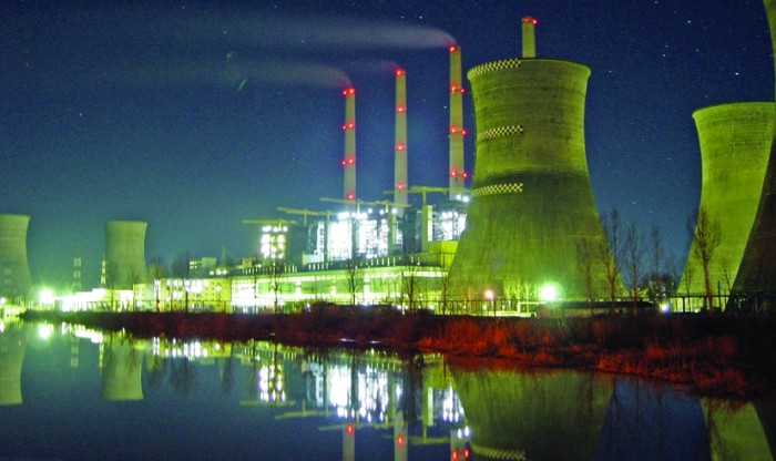 Piața energetică, în blocaj. România, obligată de UE să-și închidă termocentralele