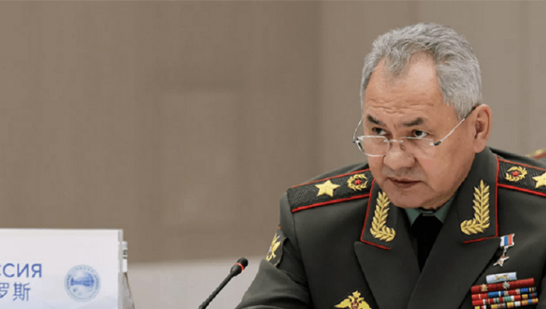RĂZBOI ÎN UCRAINA. Kievul ar putea folosi o bombă murdară, avertizează Moscova / Serghei Șoigu a discutat cu omologii din Franța și Turcia