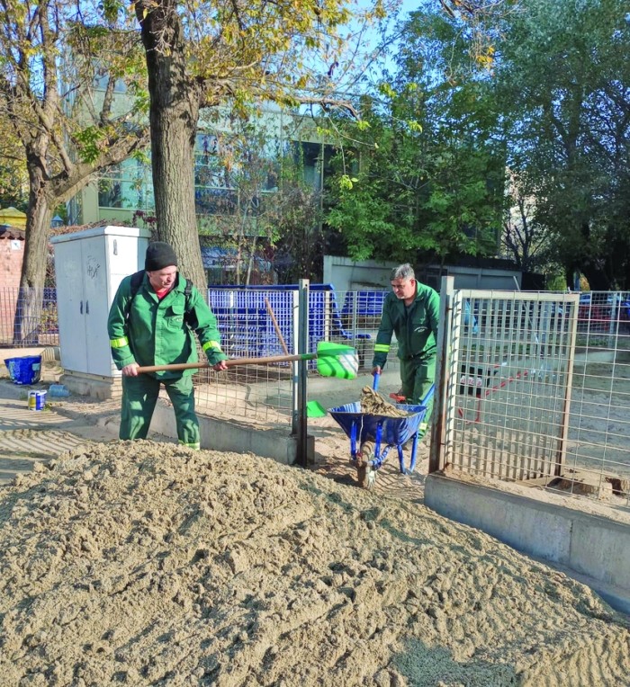 Campanie de igienizare a spațiilor special amenajate pentru câini – în sectorul 4