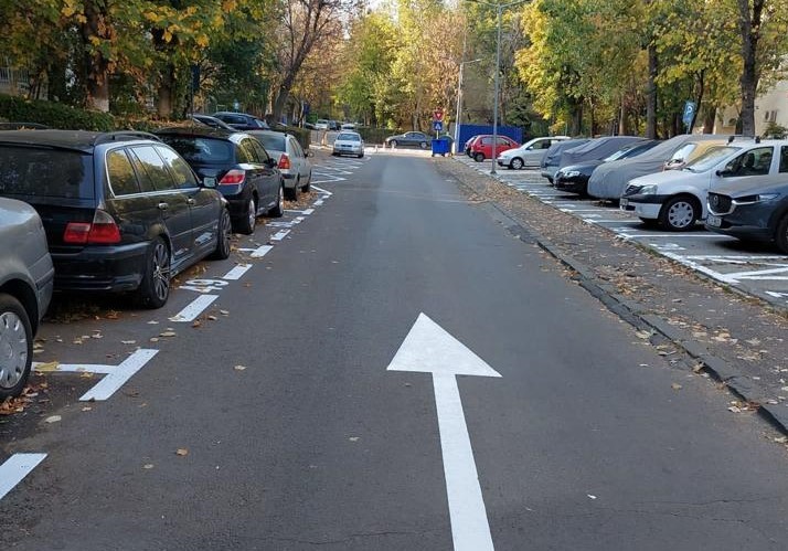 Primăria Sectorului 4 creează sute de noi locuri de parcare și amenajează sensuri unice pentru fluidizarea circulației – FOTO