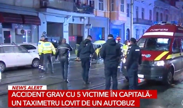 Accident foarte grav pe bulevardul Regina Maria din Bucureşti: un taxi a luat foc! Şoferul a murit, plus alţi 4 răniţi! (VIDEO)