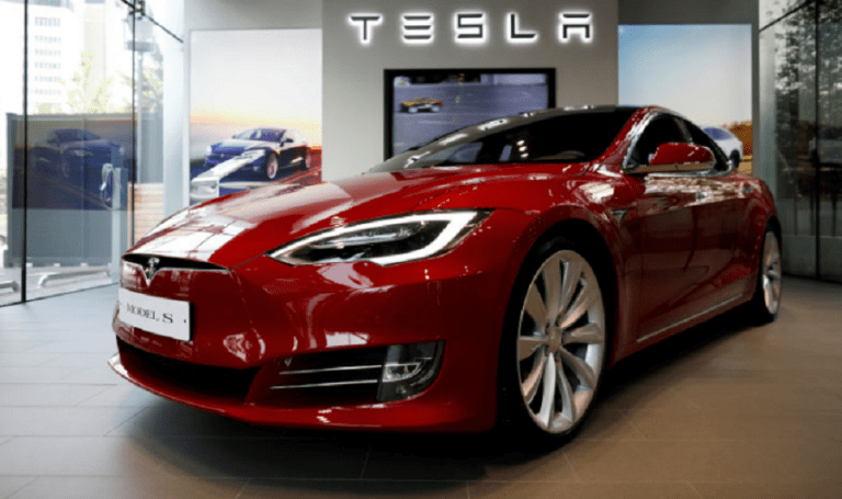 Tesla își închide primul showroom din China. Elon Musk schimbă strategia de retail pe cea mai mare piață auto din lume