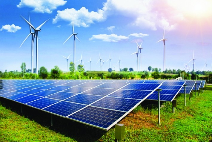 Detronarea cărbunelui. Soarele și vântul profită de criza energetică?