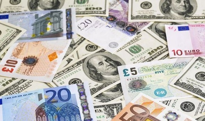 Dolar, euro, lira sterlină. Ce monede vor fi cele mai performante în 2023?