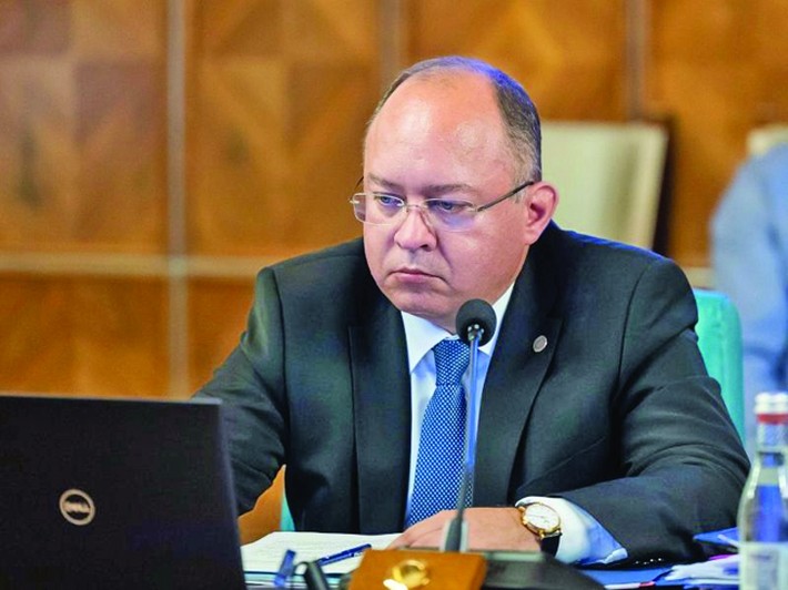 Din lac în puț. România pledează pentru cedarea suveranității