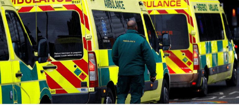 Sărbători în pericol în Marea Britanie. După asistentele medicale, și ambulanțierii intră în grevă / Guvernul refuză negocierile – VIDEO