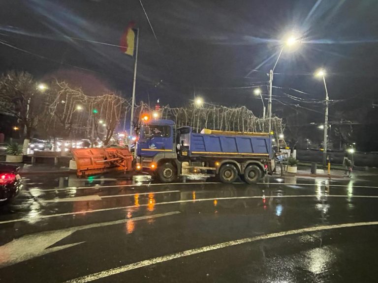 Echipajele de deszăpezire ale Sectorului 4 rămân în stradă cu efective complete în următoarele 24 de ore
