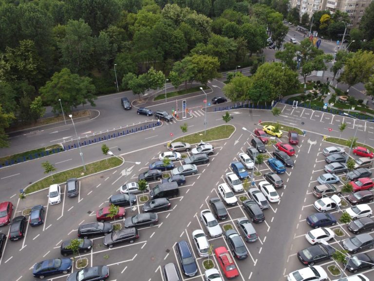 Un sector din Capitală oferă mai multe locuri de parcare pentru aceeași adresă. Cum poți intra în posesia acestora