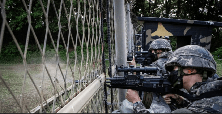 Alertă la Seul. Un soldat sud-coreean deschide focul la granița cu Coreea de Nord