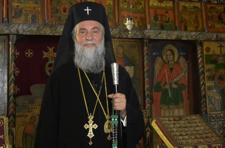 Scandal la Mănăstirea Frăsinei! Mitropolia Olteniei îi blestemă pe toți călugării care slujeau la o biserică din apropiere