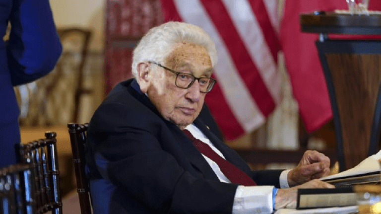 Forumul Mondial de la Davos: Kissinger pune pe masă aderarea Ucrainei la NATO – VIDEO