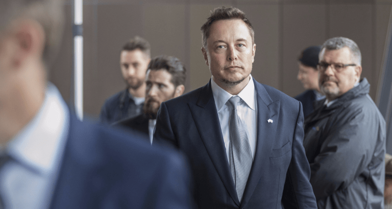 Elon Musk a descins la Casa Albă. Ce a discutat patronul Tesla cu consilierii lui Joe Biden – VIDEO