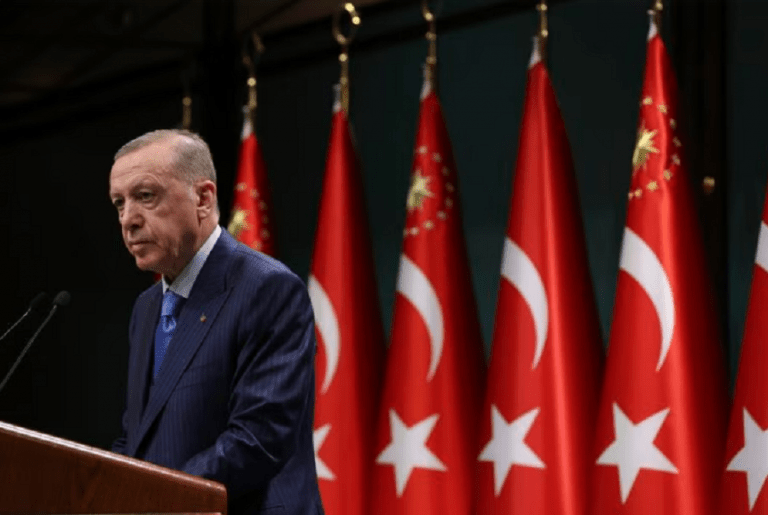 Alegeri în Turcia. Opoziția se strânge împotriva lui Erdogan. „Masa celor Șase” vrea să-i reducă puterile „Sultanului”